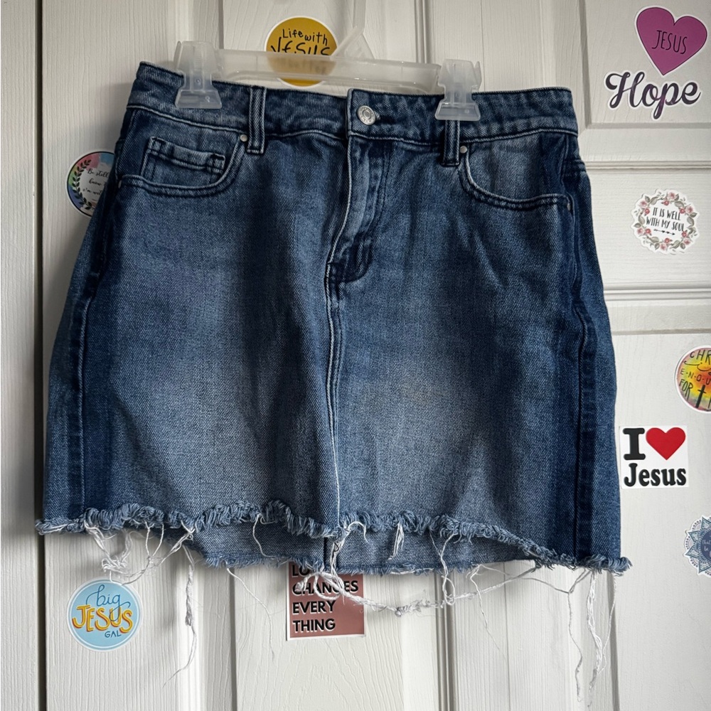 Denim Frayed Hem Skirt